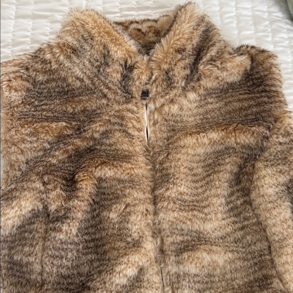 Fur Vest - Picture 2 of 7